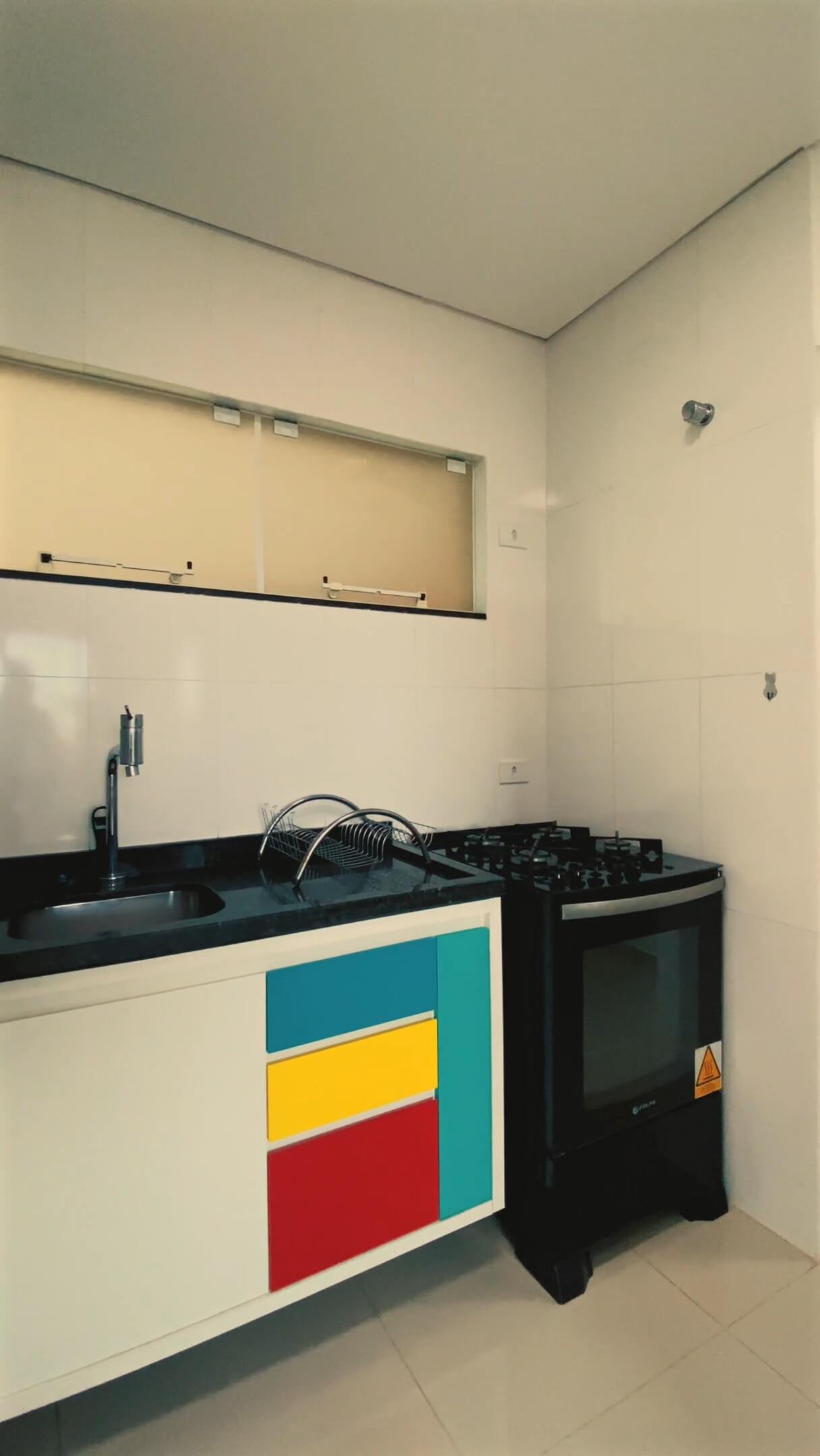 Apartamento à venda semi-mobiliado em Paranaguá (4)